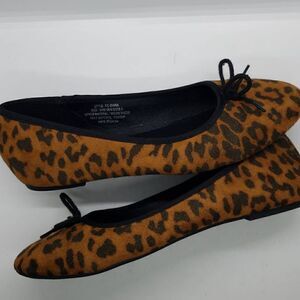 French Connection Size 8 Leopard Print Flats